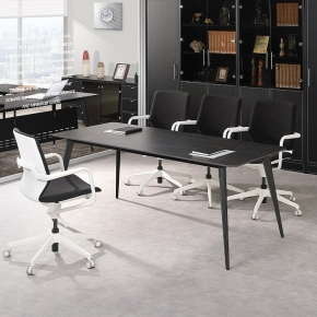 ���� ����� ȸ�ǿ� Ź��